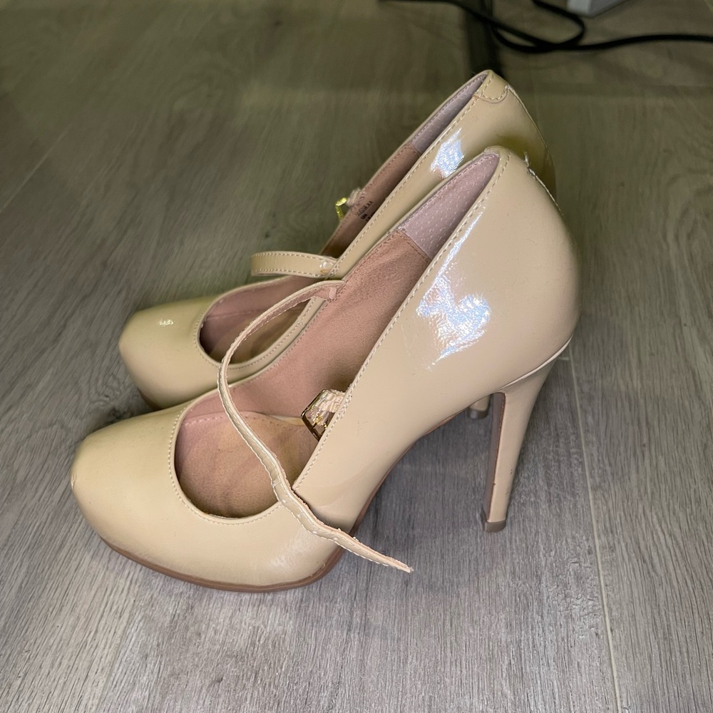 Steve Madden Nude stilettos